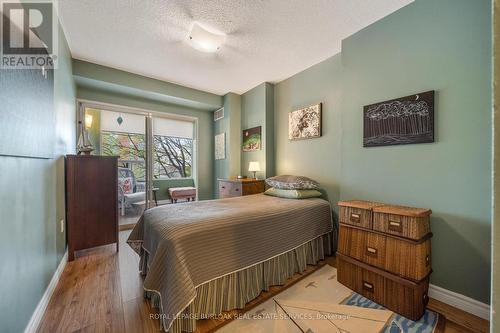 204 - 1270 Maple Crossing Boulevard, Burlington, ON - Indoor Photo Showing Bedroom