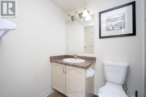 48 Cedar Lake Crescent, Brampton, ON - Indoor Photo Showing Bathroom