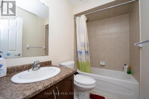 48 Cedar Lake Crescent, Brampton, ON - Indoor Photo Showing Bathroom