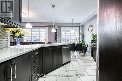13 Killick Road, Brampton, ON - Indoor Photo Showing Kitchen With Double Sink With Upgraded Kitchen