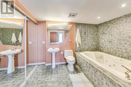 2403 - 12 Sudbury Street, Toronto, ON - Indoor Photo Showing Bathroom