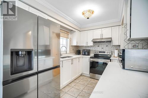 1 Gale Way, Vaughan, ON - Indoor Photo Showing Kitchen With Double Sink