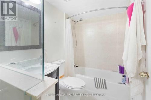 618 - 75 Weldrick Road E, Richmond Hill, ON - Indoor Photo Showing Bathroom