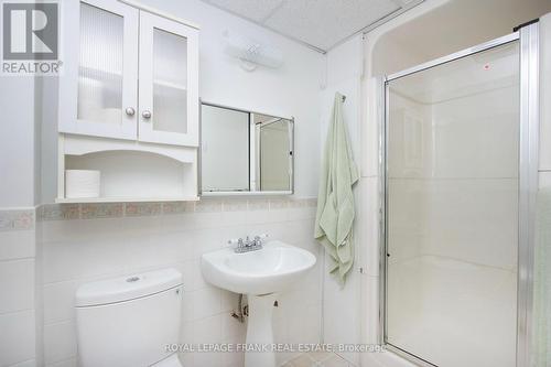 266 Lakeview Park Avenue, Oshawa, ON - Indoor Photo Showing Bathroom