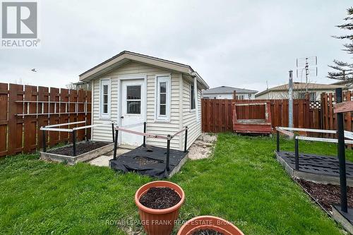 266 Lakeview Park Avenue, Oshawa, ON - Outdoor