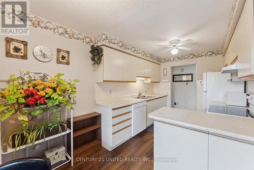 312 - 2183 Walker Avenue, Peterborough, ON - Indoor Photo Showing Kitchen With Double Sink