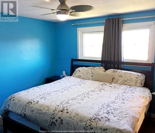 8060 Molnar Crescent, Windsor, ON - Indoor Photo Showing Bedroom