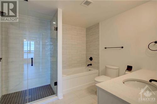 129A South Street Unit#408, Gananoque, ON - Indoor Photo Showing Bathroom