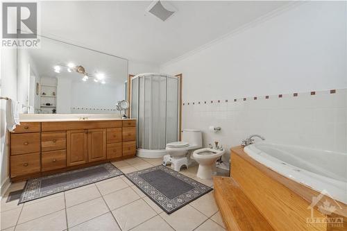 649 Blair Road, Ottawa, ON - Indoor Photo Showing Bathroom