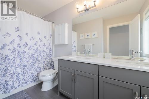 228 Brighton Gate, Saskatoon, SK - Indoor Photo Showing Bathroom
