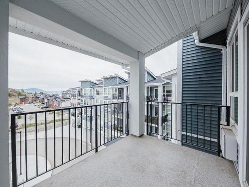 414-1880 Hugh Allan Drive, Kamloops, BC - Outdoor With Exterior