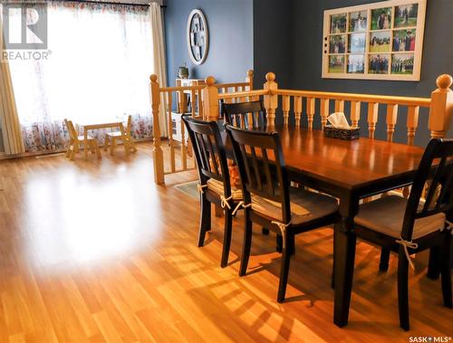 730 5Th Avenue Ne, Swift Current, SK - Indoor Photo Showing Dining Room