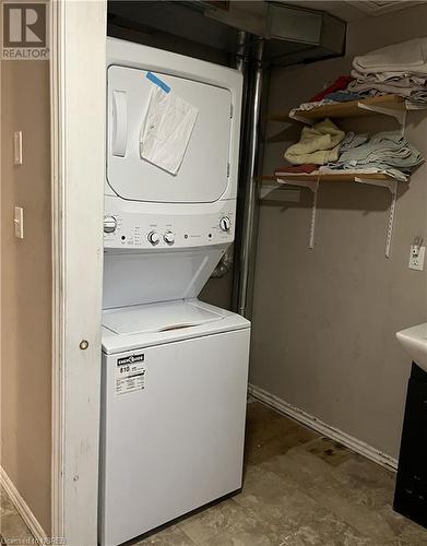 57 Riverside Avenue, South River, ON - Indoor Photo Showing Laundry Room