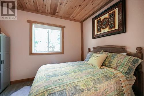 22 Winchester Drive, Kawartha Lakes, ON - Indoor Photo Showing Bedroom