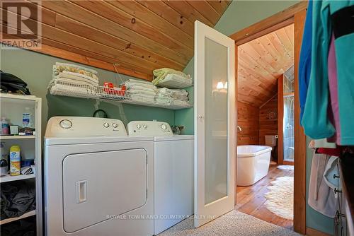 22 Winchester Drive, Kawartha Lakes, ON - Indoor Photo Showing Laundry Room
