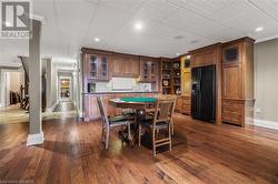 Recreation area with wet bar - 