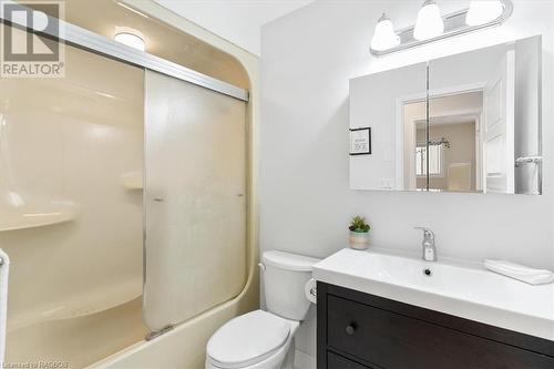 1135 12Th Street E, Owen Sound, ON - Indoor Photo Showing Bathroom