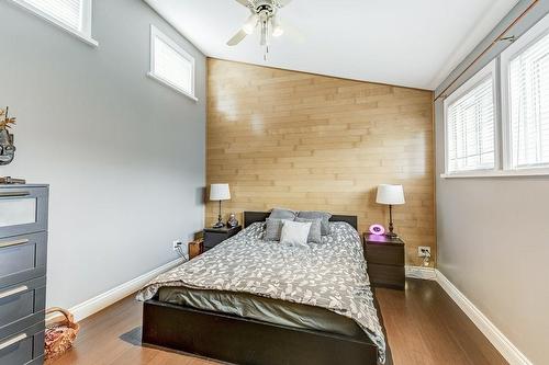 173 Stone Church Road W, Hamilton, ON - Indoor Photo Showing Bedroom