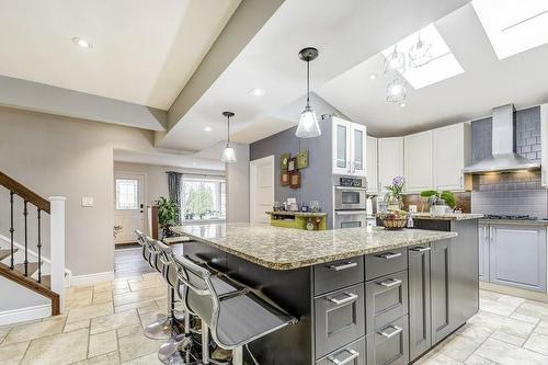 173 Stone Church Road W, Hamilton, ON - Indoor Photo Showing Kitchen With Upgraded Kitchen