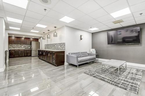 Party room for hosting large gatherings - 1270 Maple Crossing Boulevard|Unit #204, Burlington, ON - Indoor