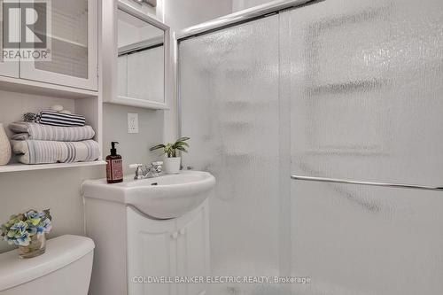 49 Morrow Street, Peterborough, ON - Indoor Photo Showing Bathroom