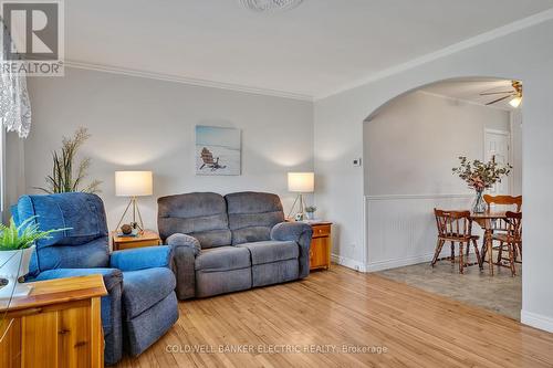 49 Morrow Street, Peterborough, ON - Indoor Photo Showing Living Room