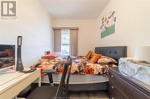 1743 Langlois Avenue, Windsor, ON - Indoor Photo Showing Bedroom