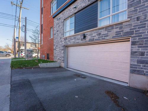 Garage - 211-3685 Rue Fleury E., Montréal (Montréal-Nord), QC - Outdoor