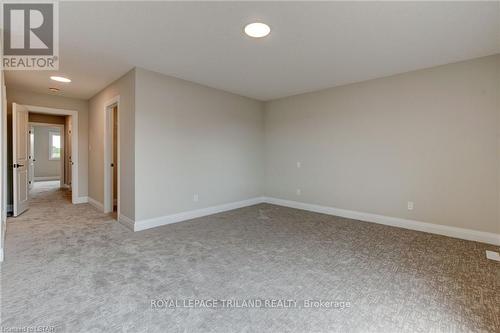 6489 Royal Magnolia Avenue, London, ON - Indoor Photo Showing Other Room