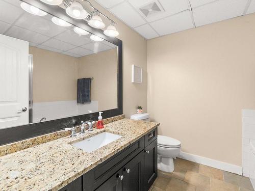 5302-4034 Pritchard Drive, West Kelowna, BC - Indoor Photo Showing Bathroom