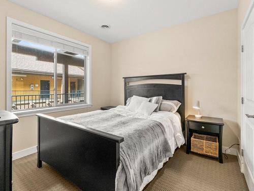 5302-4034 Pritchard Drive, West Kelowna, BC - Indoor Photo Showing Bedroom