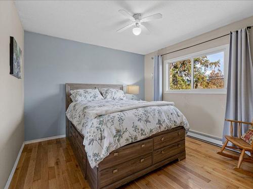 120 Snowsell Street, Kelowna, BC - Indoor Photo Showing Bedroom