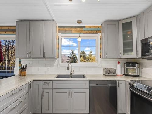 810 Proserpine Road, West Kelowna, BC - Indoor Photo Showing Kitchen With Double Sink