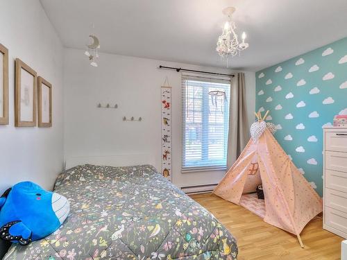 Chambre Ã Â coucher - 24 Rue Du Chemin-Du-Roy, Blainville, QC - Indoor Photo Showing Bedroom