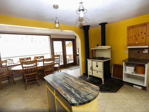 8630 Yellowhead Hwy S, Little Fort, BC - Indoor Photo Showing Bathroom