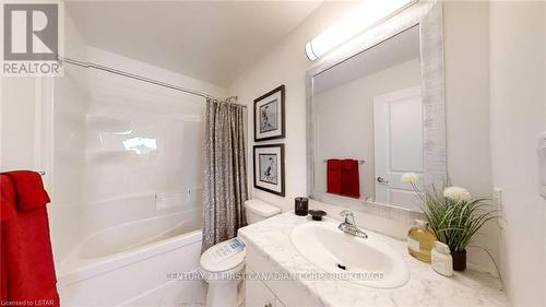 260 Edgevalley Road, London, ON - Indoor Photo Showing Bathroom