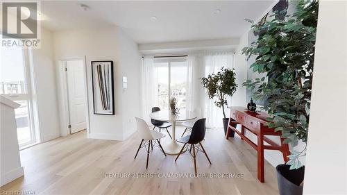 260 Edgevalley Road, London, ON - Indoor Photo Showing Dining Room