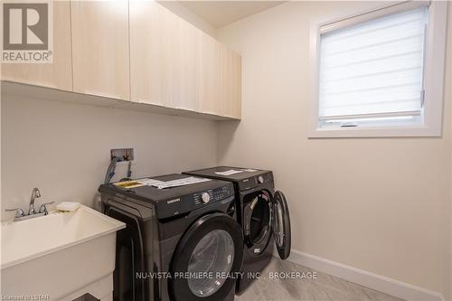 288 Stathis Boulevard, Sarnia, ON - Indoor Photo Showing Laundry Room