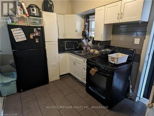 131 Sackville Street, London, ON - Indoor Photo Showing Kitchen With Double Sink