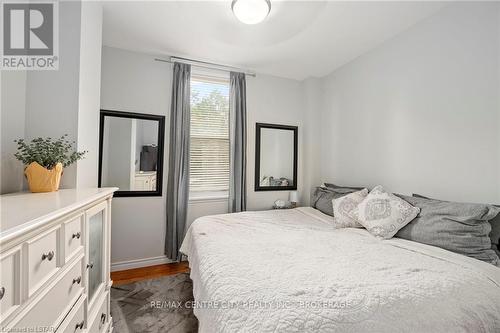 9398 Glendon Drive, Strathroy-Caradoc, ON - Indoor Photo Showing Bedroom