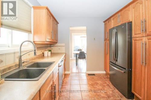 1597 Wedgewood Place, Peterborough, ON - Indoor Photo Showing Kitchen With Double Sink