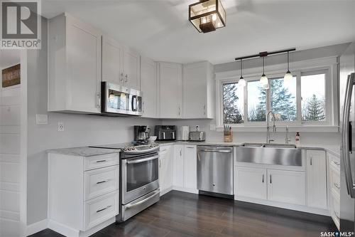 9 Gregory Avenue, White City, SK - Indoor Photo Showing Kitchen