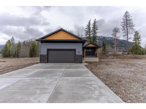 2033 Golden Eagle Drive, Sparwood, BC - Outdoor With Facade