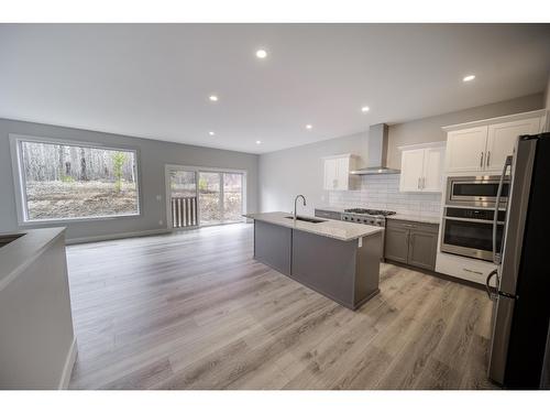 2033 Golden Eagle Drive, Sparwood, BC - Indoor Photo Showing Kitchen With Stainless Steel Kitchen With Upgraded Kitchen