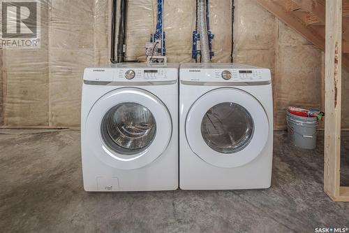 1011B 7Th Street E, Saskatoon, SK - Indoor Photo Showing Laundry Room