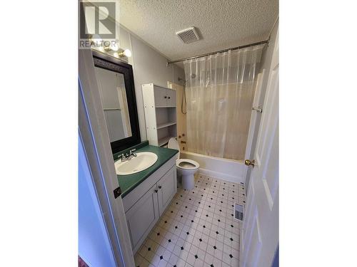 7285 Pooley Road, Prince George, BC - Indoor Photo Showing Bathroom