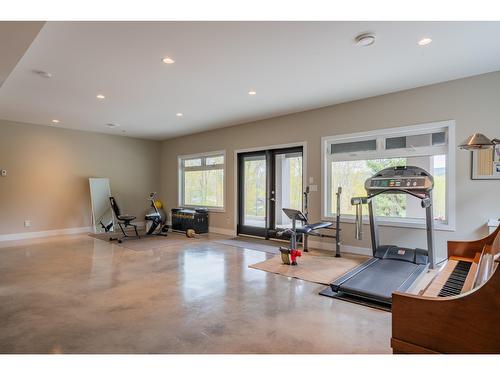 735 Redstone Drive, Rossland, BC - Indoor Photo Showing Gym Room