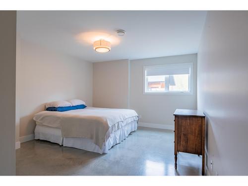 735 Redstone Drive, Rossland, BC - Indoor Photo Showing Bedroom