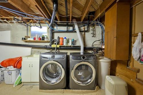 129 James Street, Perth, ON - Indoor Photo Showing Laundry Room