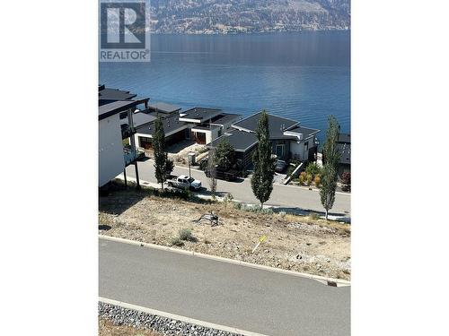 3356 Black Pine Lane, Kelowna, BC 